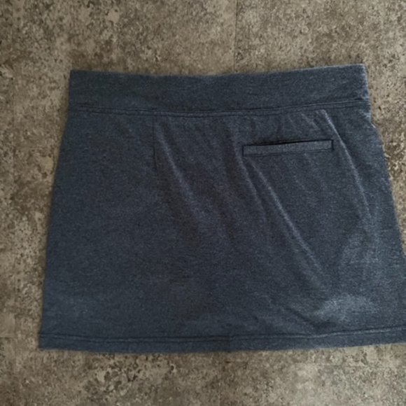 Callaway Golf Skort - Blue - Size Medium - 100% Polyester - Picture 2 of 2